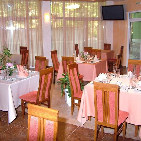 Family Hotel Gabrovo Extérieur photo