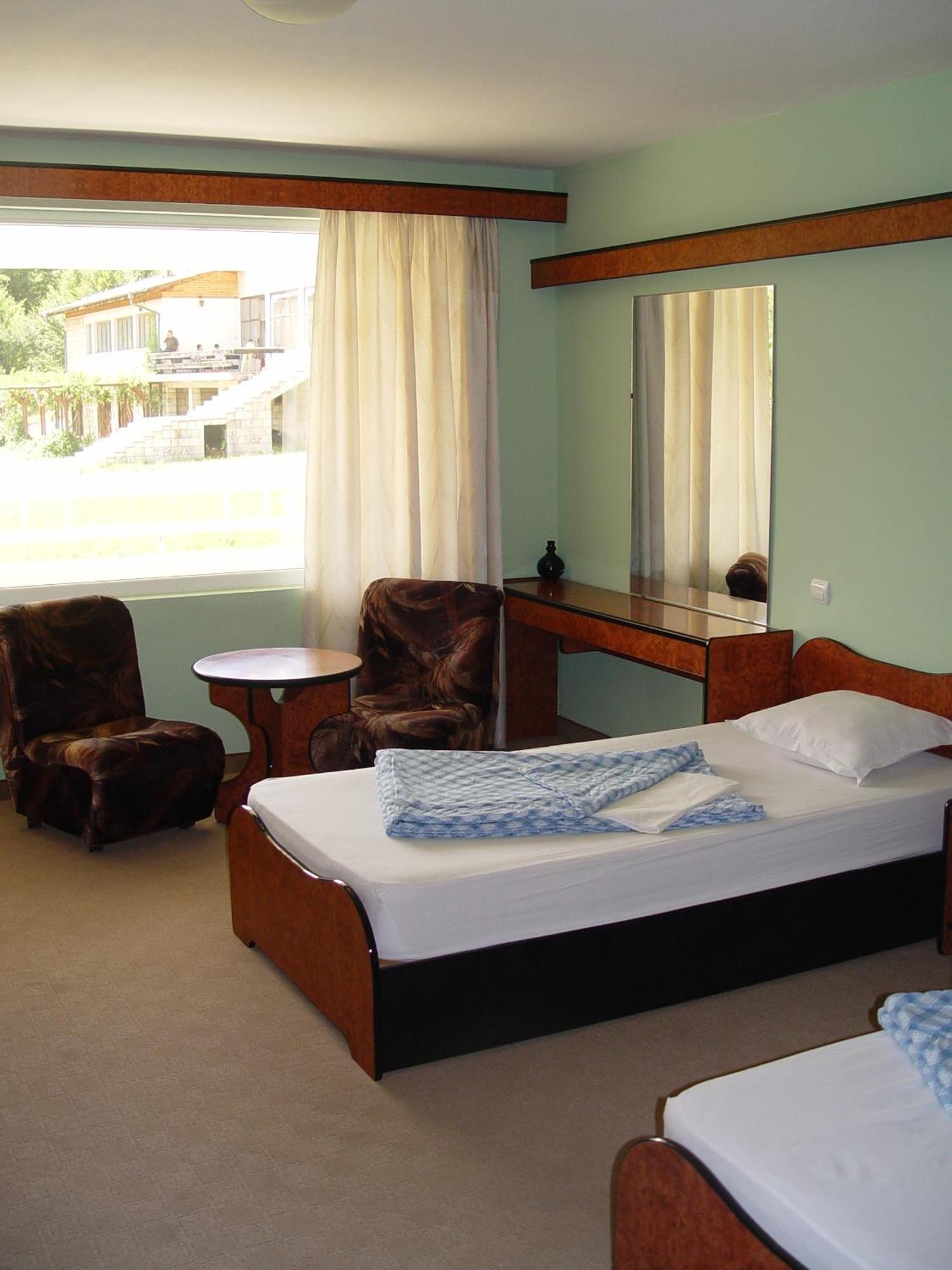 Family Hotel Gabrovo Extérieur photo