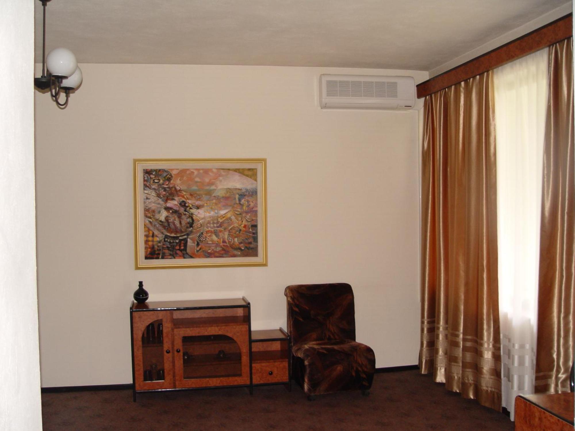 Family Hotel Gabrovo Extérieur photo