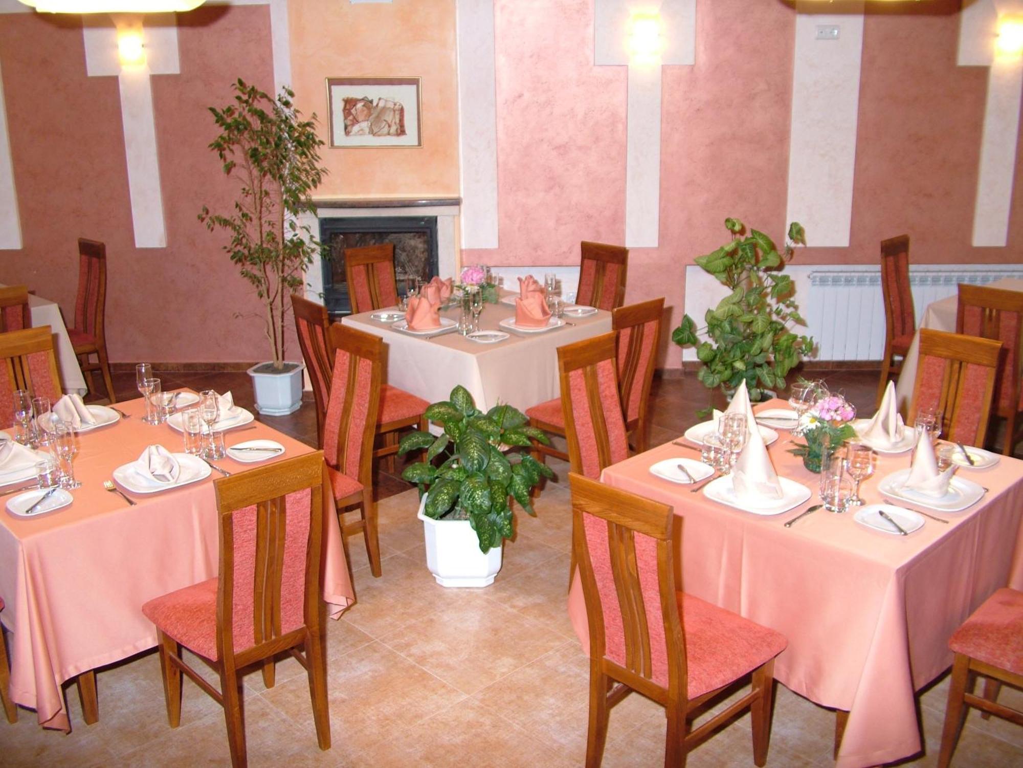 Family Hotel Gabrovo Extérieur photo
