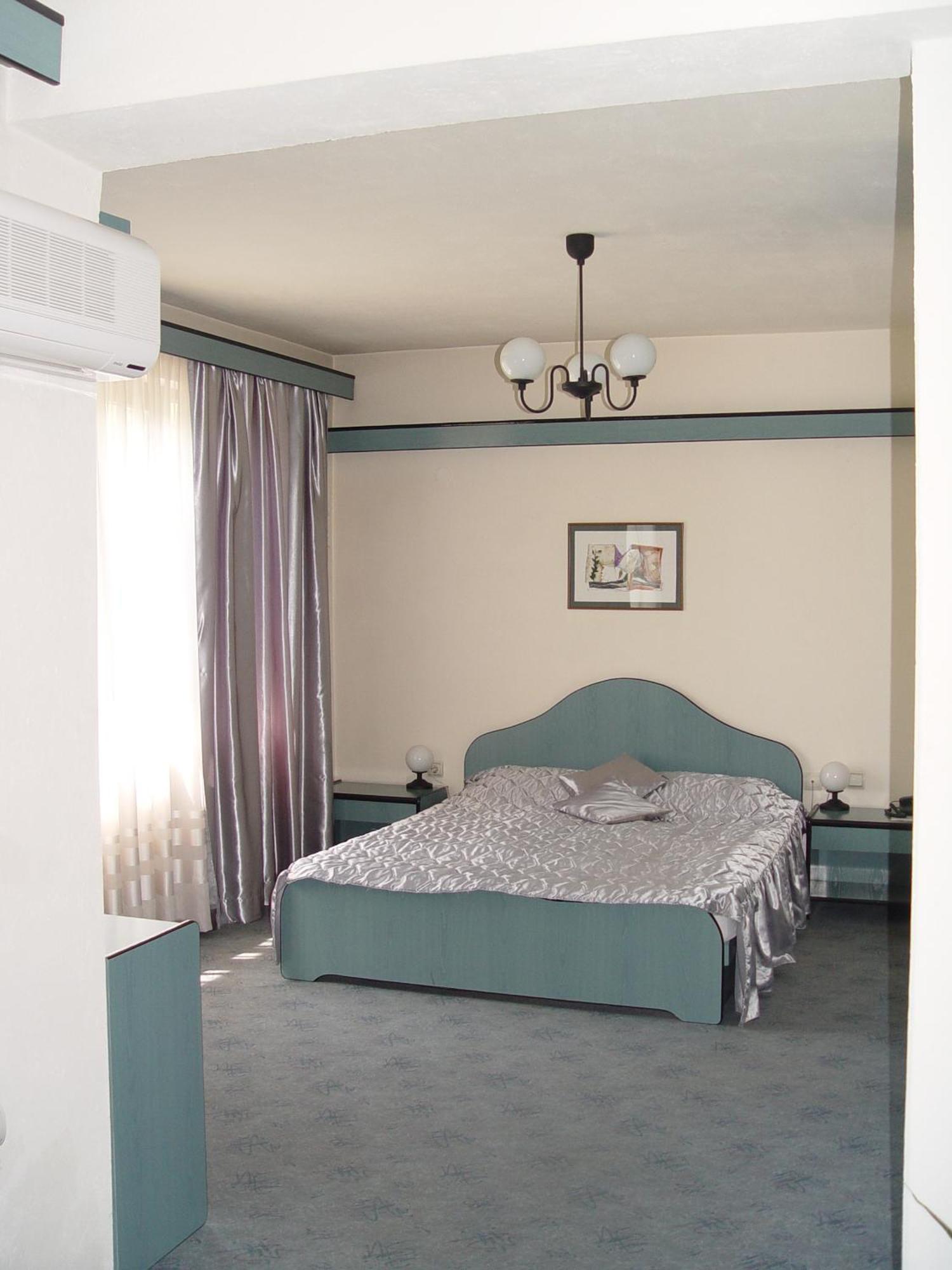 Family Hotel Gabrovo Extérieur photo