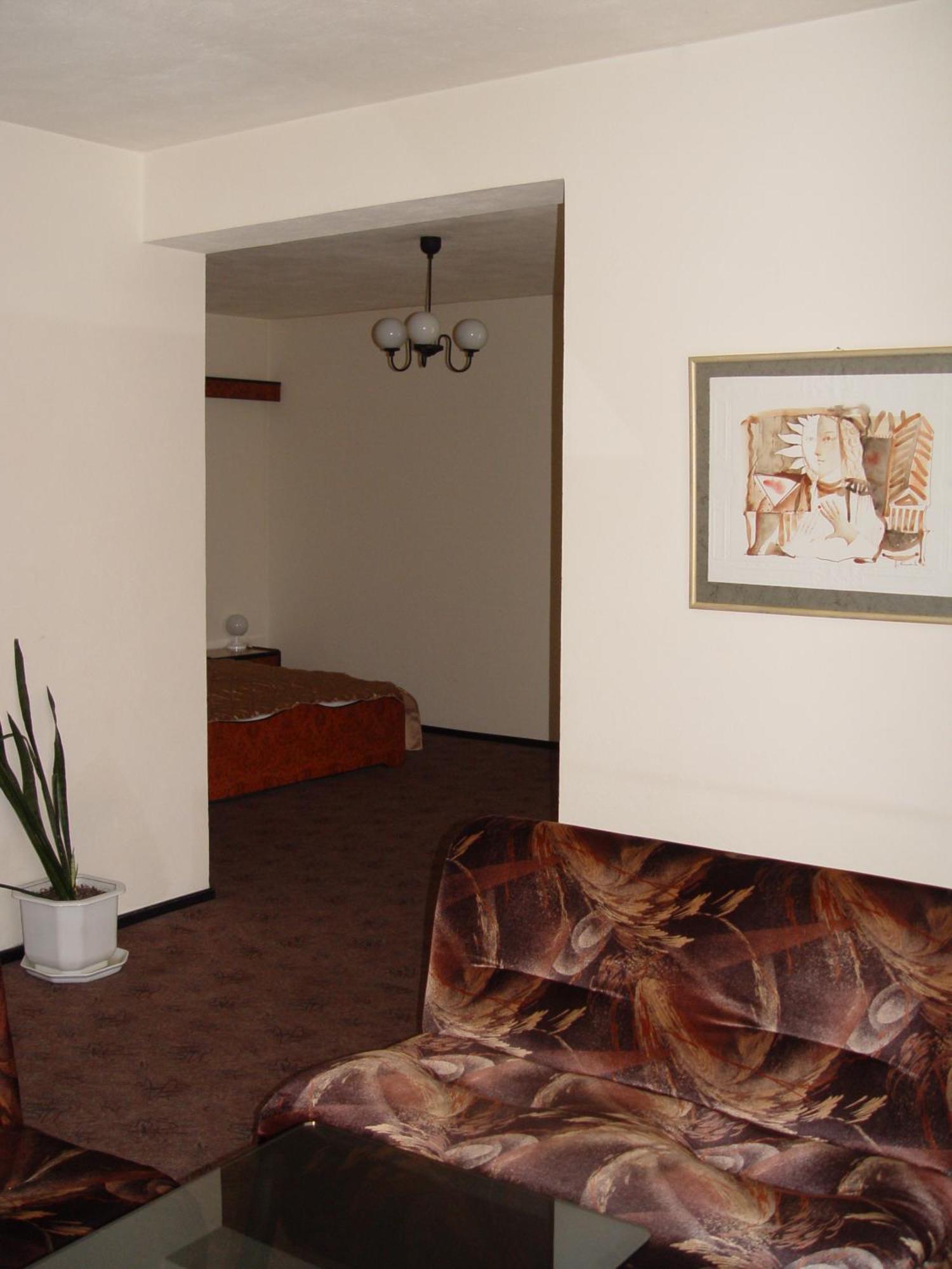 Family Hotel Gabrovo Extérieur photo